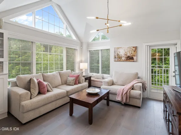 2 Homestead Ln Unit 407, Greenwich, CT 06831