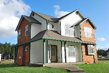 1st image of 402 Watercress St