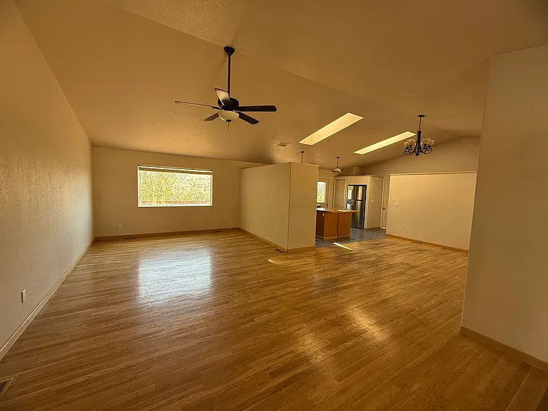 1839 Melanie Ct — Photo 6