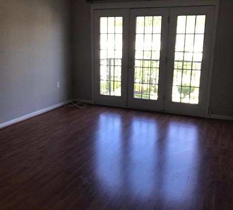 3rd image of 9479 Fairfax Blvd
