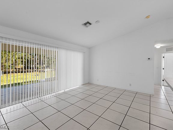 3rd image of 709 Bennington Dr