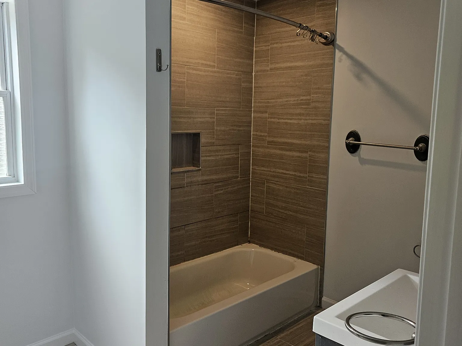 4 bed, 1797 sqft, $3,500 — Photo 3