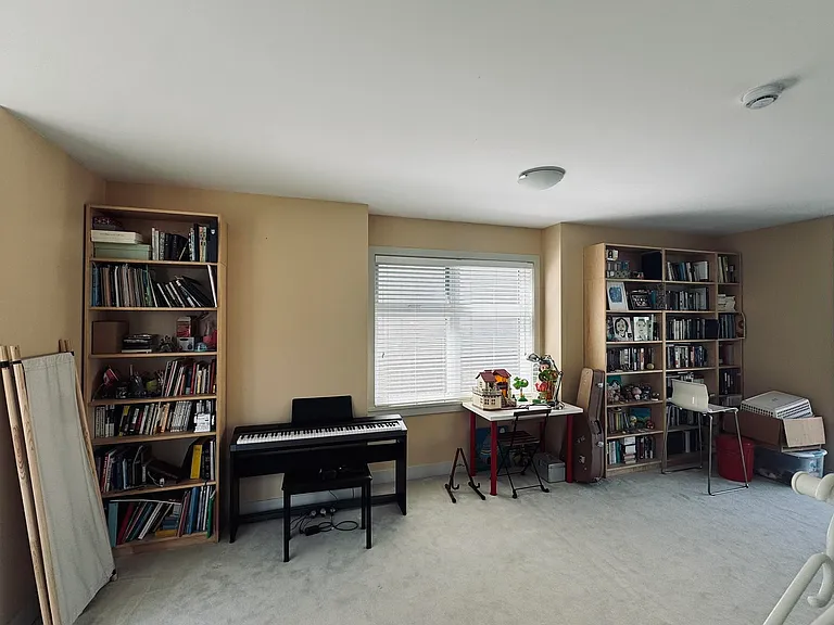 5879 Gray Ave #4 — Photo 36