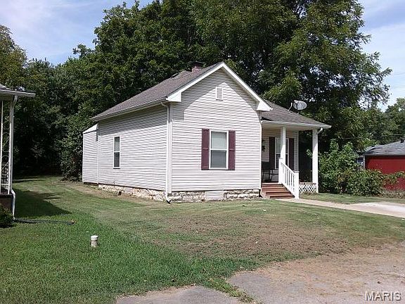 3rd image of 916 S 4th St