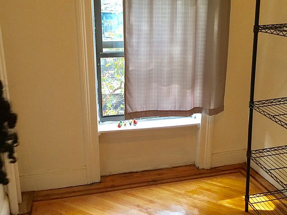 4th image of 245 Saint James Place # Top Floor