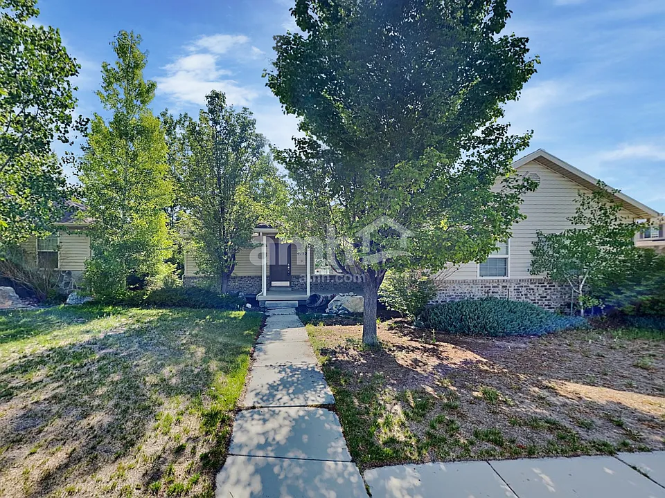 4452 N Heritage Dr