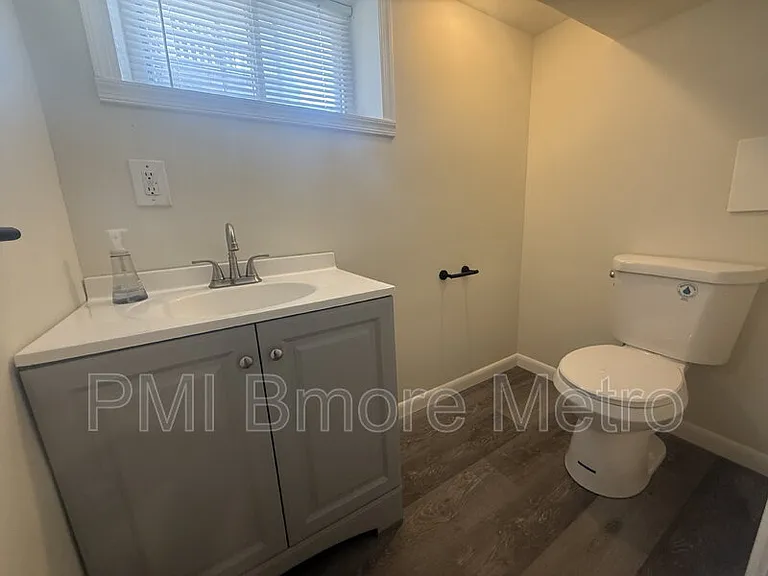 519 E Cold Spring Ln — Photo 16