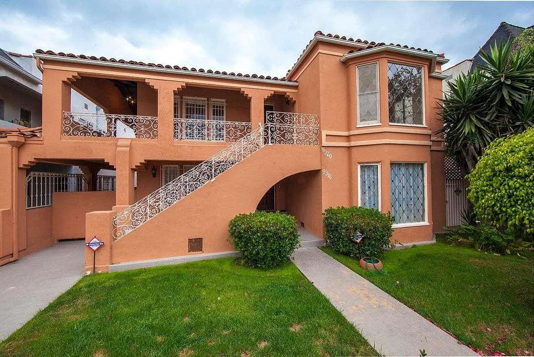 3 bed, 2000 sqft, $5,650 — Photo 1