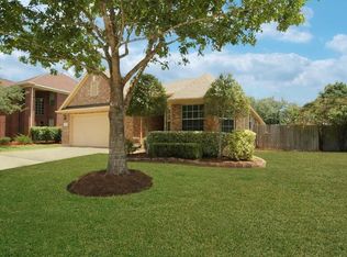 1827 Oak Lodge Dr, Pearland, TX 77581