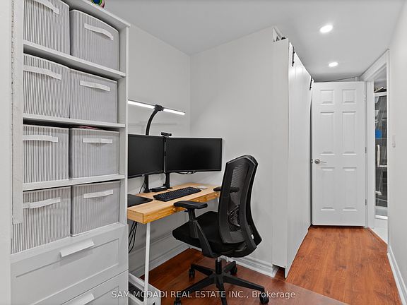 4th image of 886 Fowles Ct