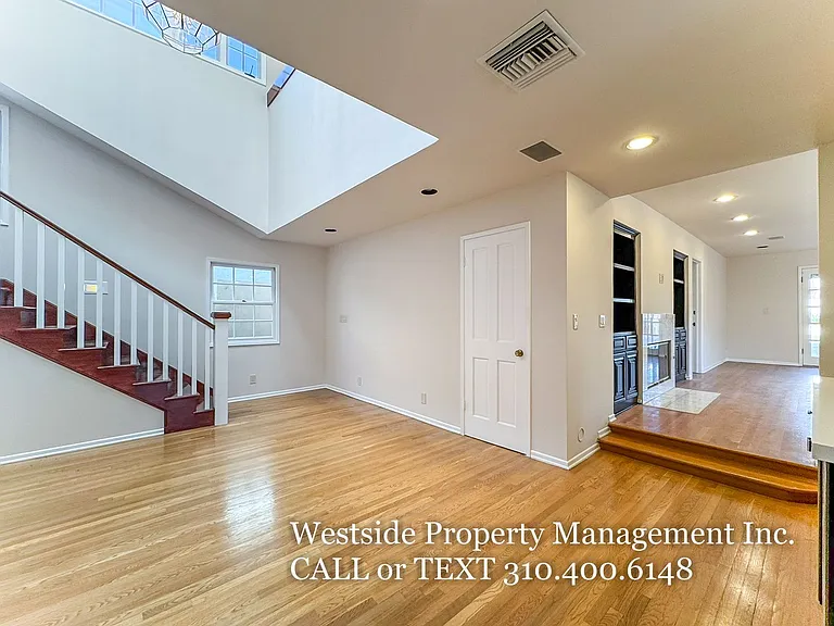 2445 22nd St — Photo 11