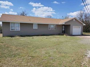 1800 W Fir St, Perry, OK 73077
