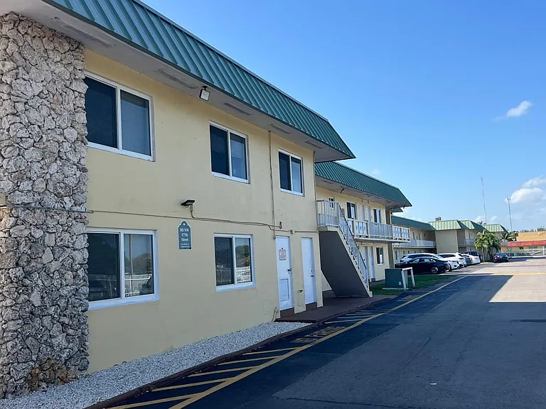 505 NW 177 St Building exterior