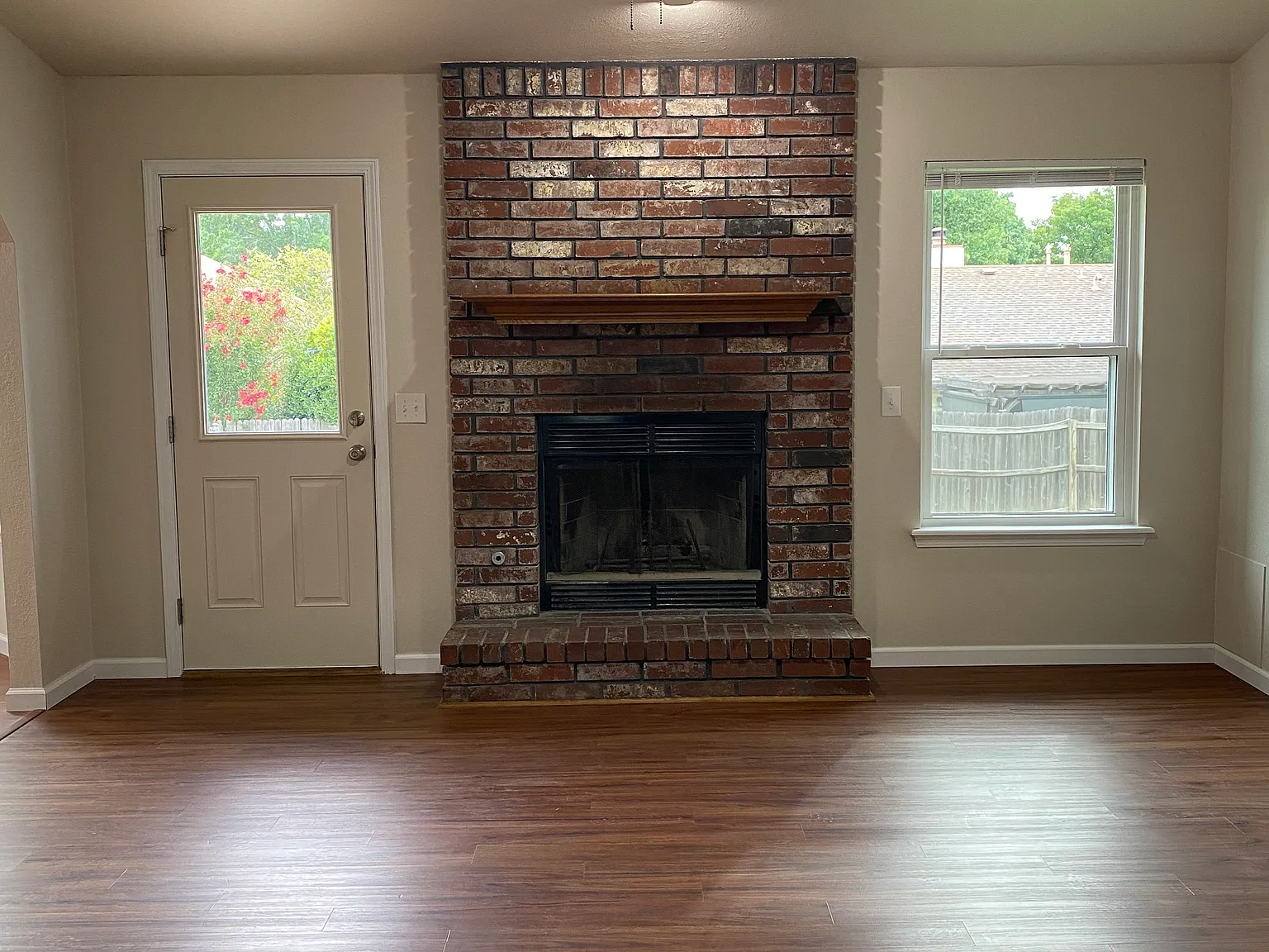 3 bed, 1430 sqft, $1,849 — Photo 3