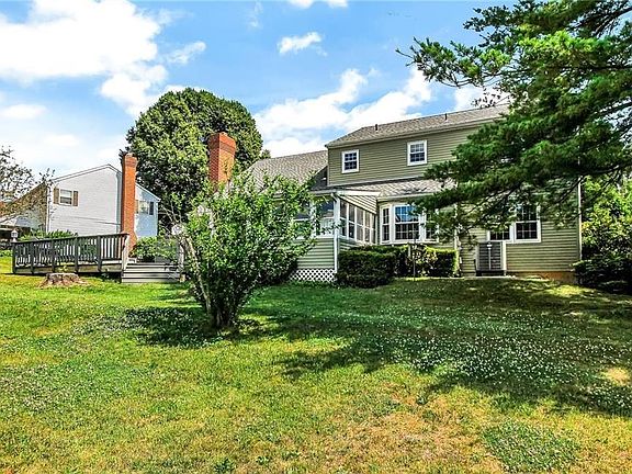 3rd image of 5169 Briarwood Dr