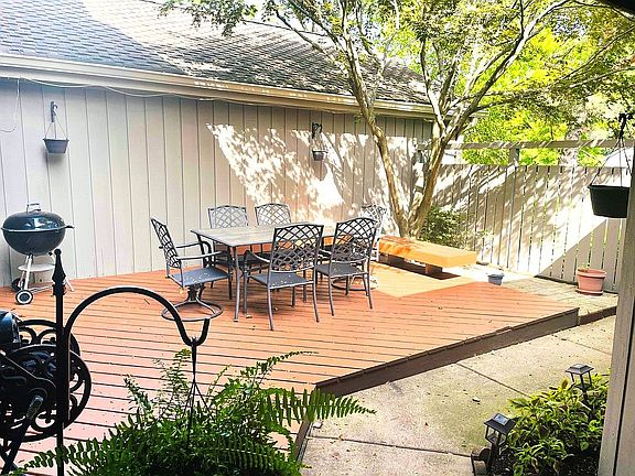 20'x 17'6" Private courtyard