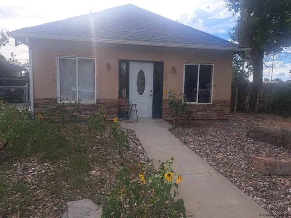 905 15th St, Wheatland, WY 82201