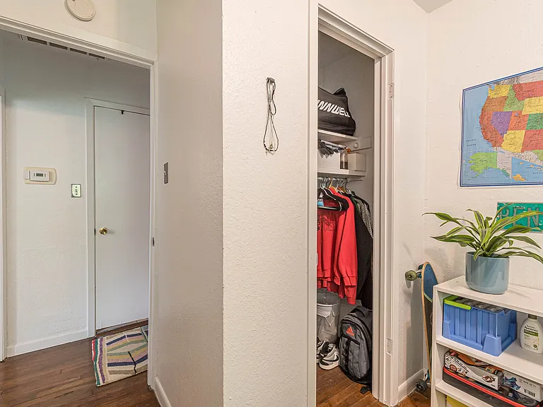 bedroom 3, opposite view