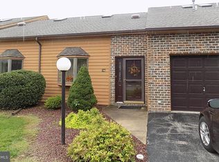 28 Westview Mnr, York, PA 17408