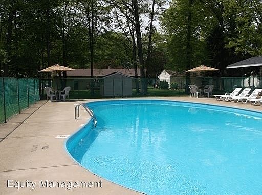 4th image of 333 Maplewood Dr APT 205