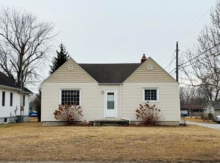 600 S Halleck St, Demotte, IN 46310