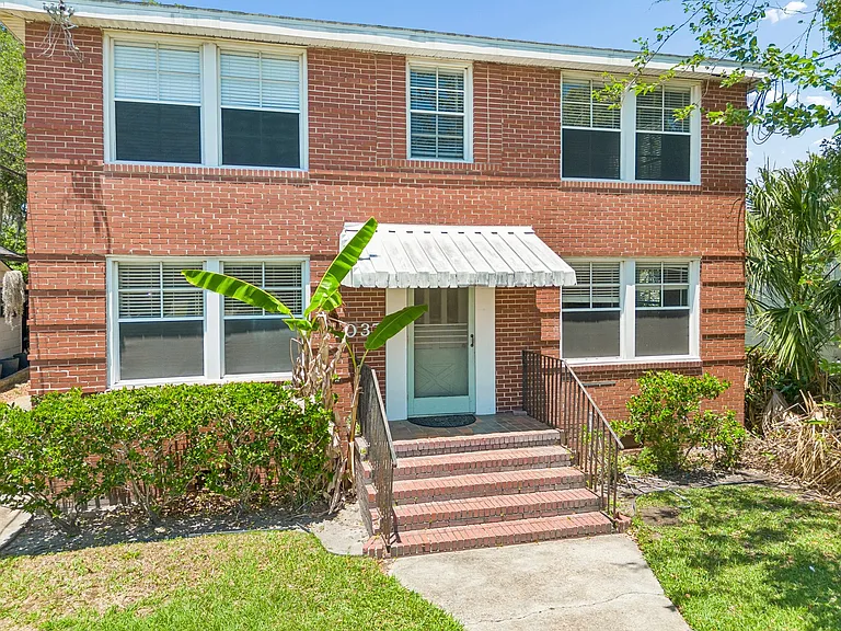 1037 Riviera St — Photo 24