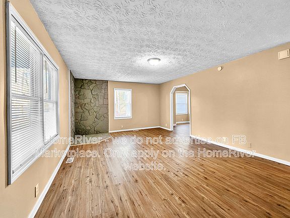 2nd image of 2539 Pinewood Dr NE