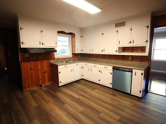 3rd image of 1233 E Bristow Dr