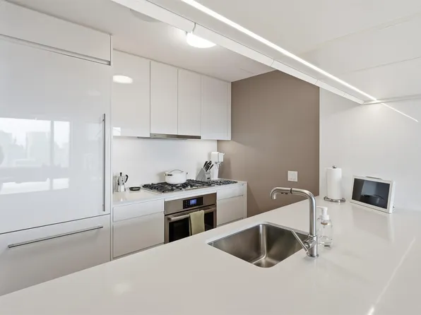 99 Hudson Street image 7 of 41