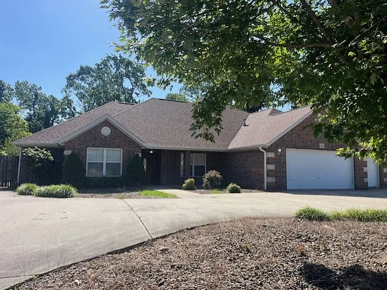 503 Tunbridge Dr — Photo 1