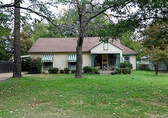 1st image of 2104 E Irving Blvd