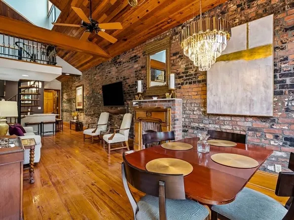 423 Gravier St APT 3B, New Orleans, LA 70130