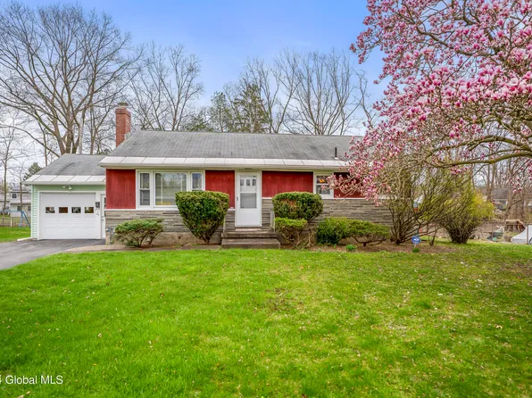 40 Glendale Road, Latham, NY 12110