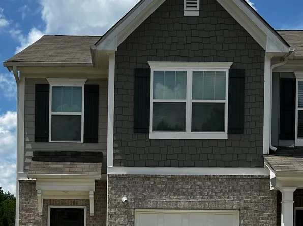 5715 Union Pointe Dr, Union City, GA 30291