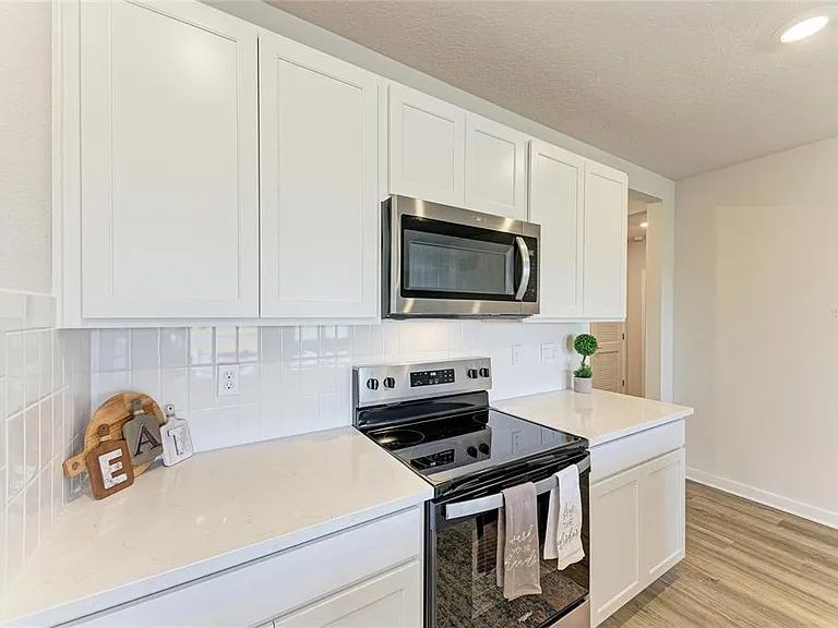 18143 Wheathouse Pl — Photo 13