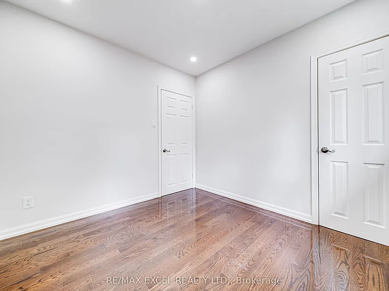 51 Tordale Cres — Photo 22