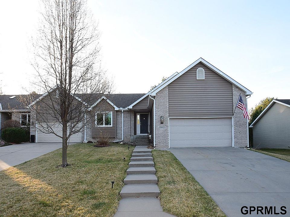 1st image of 6925 Summerset Cir