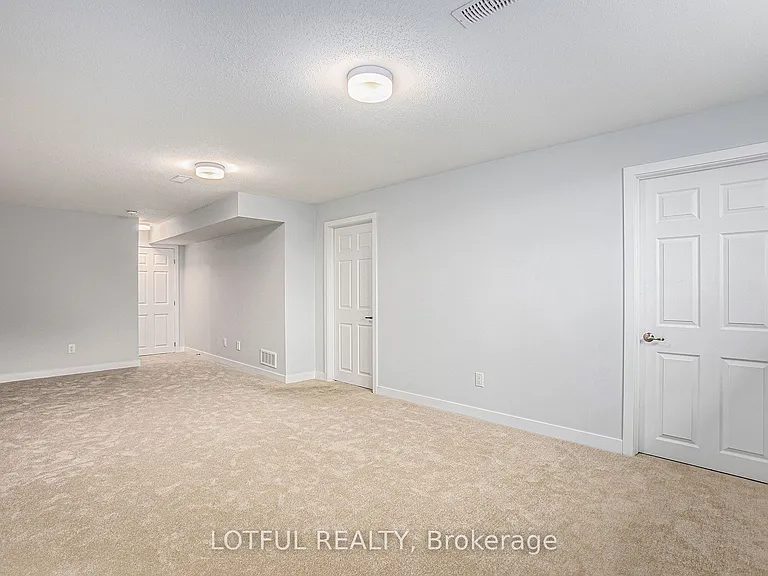 2104 Winsome Ter — Photo 24