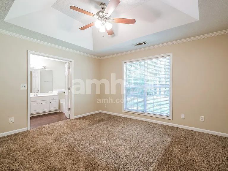 1633 Amalie Dr — Photo 9