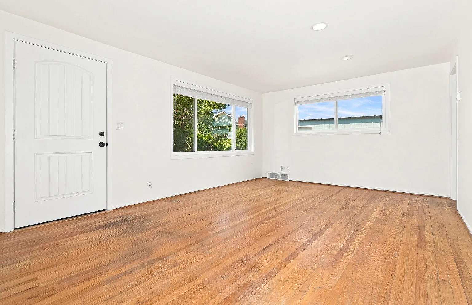 Beautiful Magnolia Home with Updated Kitchen, Spacious Yard & Flexible Living Space!- Available N... — Photo 2