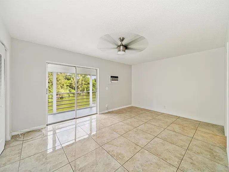 114 Northampton St #114-114-F — Photo 10