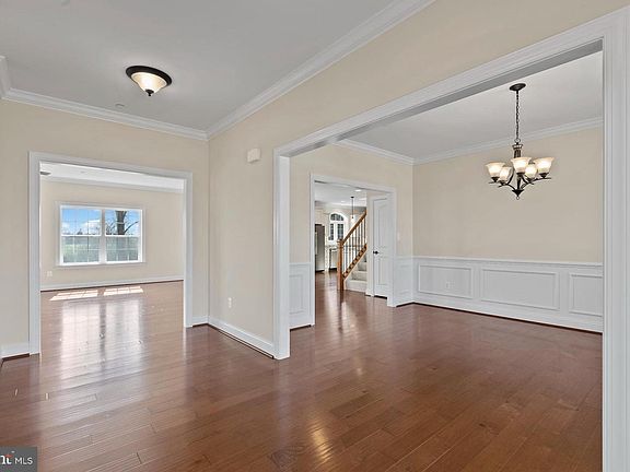 2nd image of 3255 Loring Dr