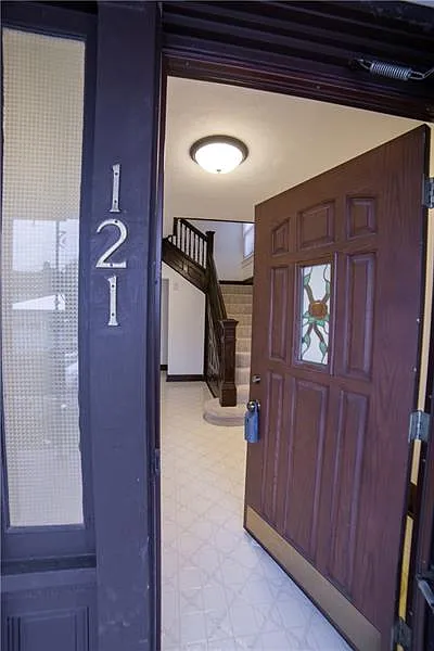 121 Beaver Ave photo 1