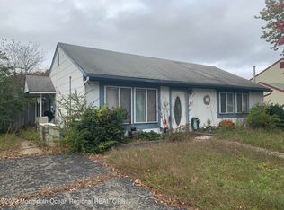 124 Village Dr, Barnegat, NJ 08005