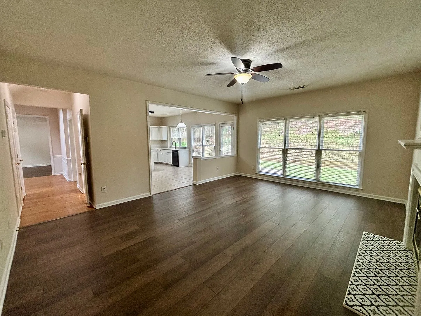 10920 Glenbarr Drive — Photo 4