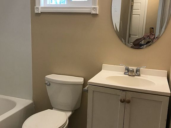 3rd image of 2550 9th Ct