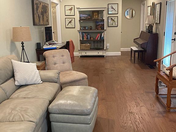 4th image of 5093 Pimlico Dr