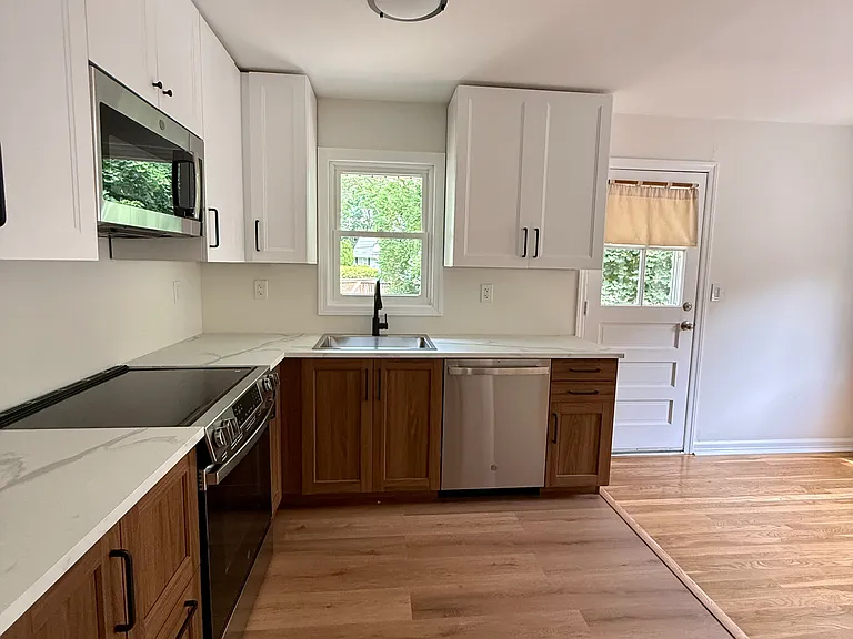 479 S Pleasant Ave — Photo 4