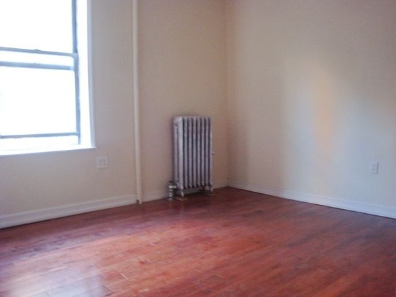 2nd image of 21 W 110th St APT 25