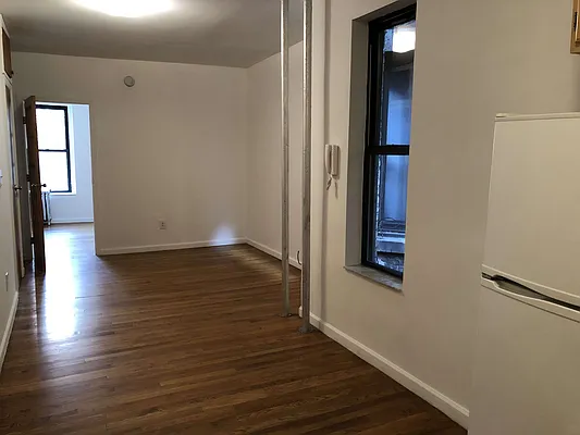 Rented by GreenVill Real Estate LLC | media 8